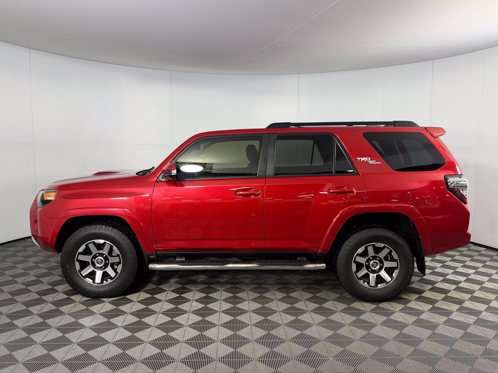 Used 2020 Toyota 4Runner TRD Off-Road AWD/4WD image 8
