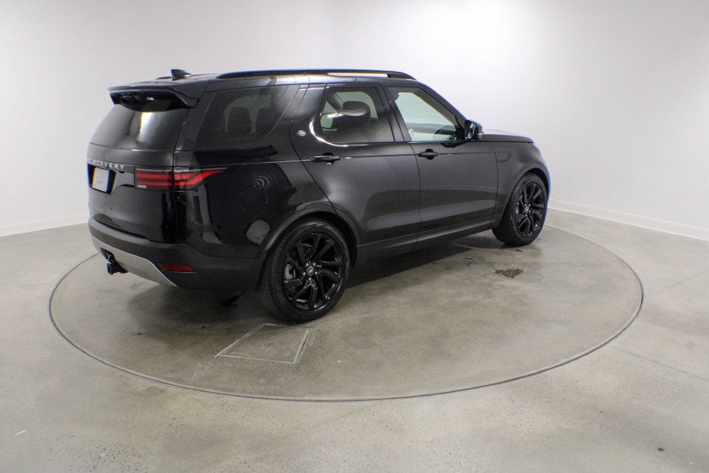 Certified 2025 Land Rover Discovery S AWD/4WD image 6