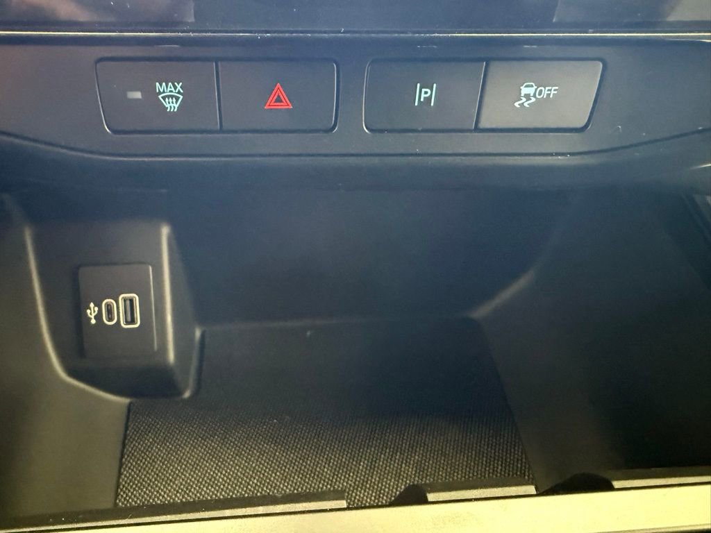 New 2025 Ford F150 Lightning Flash image 34