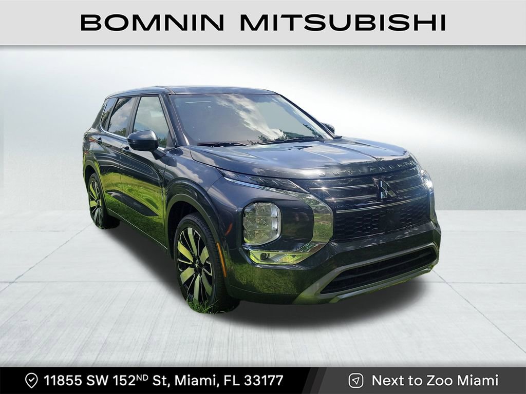 New 2025 Mitsubishi Outlander SE image 1