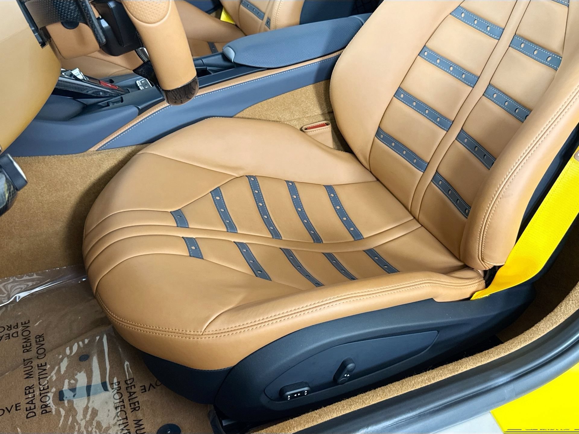 Certified 2022 Ferrari 812 GTS RWD image 18