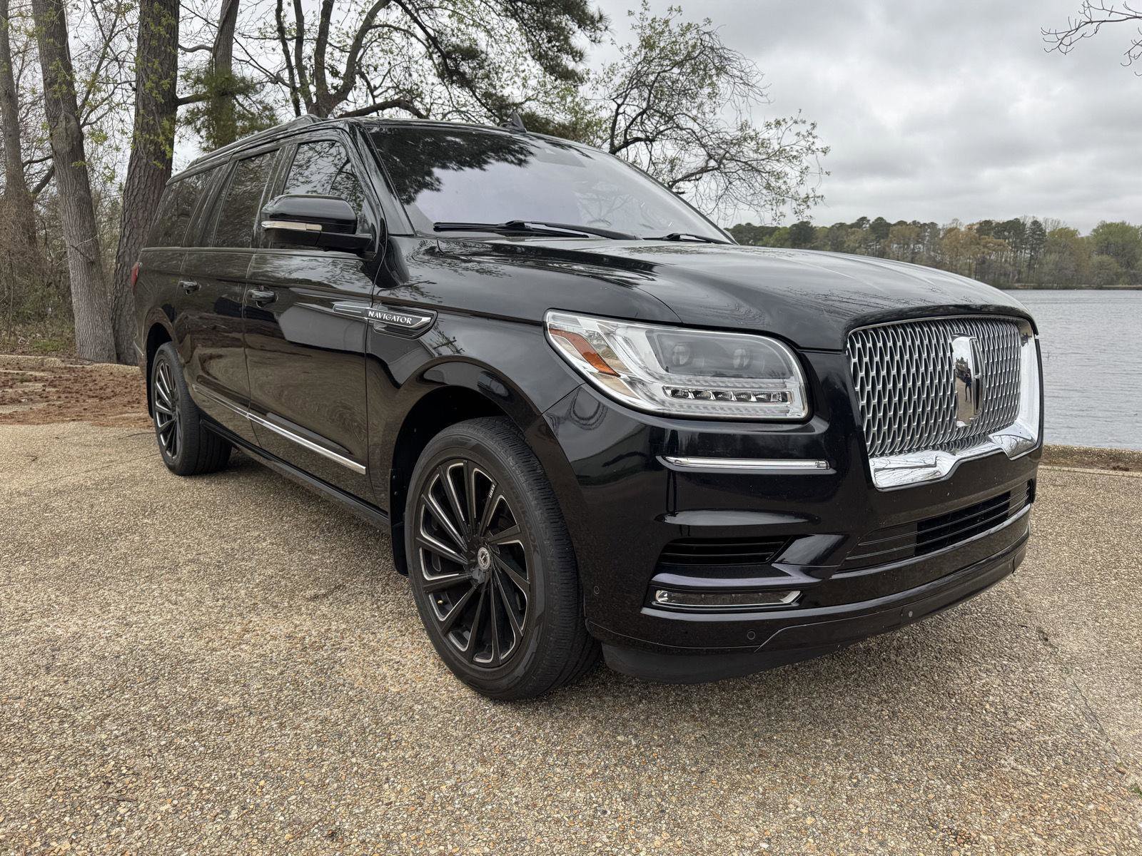 Used 2019 Lincoln Navigator L Black Label w/ Cargo Package image 1
