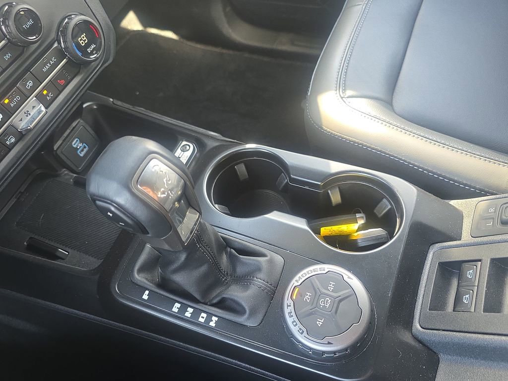 Used 2025 Ford Bronco Outer Banks image 17