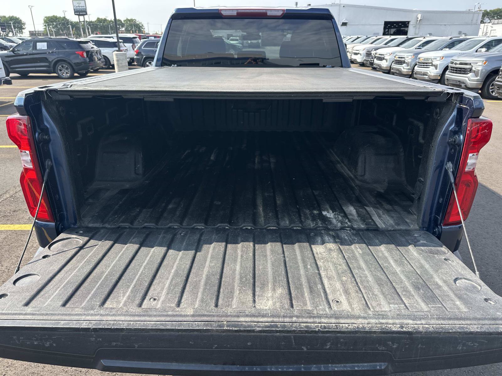 Certified 2022 Chevrolet Silverado 1500 RST w/ Max Trailering Package AWD/4WD image 9
