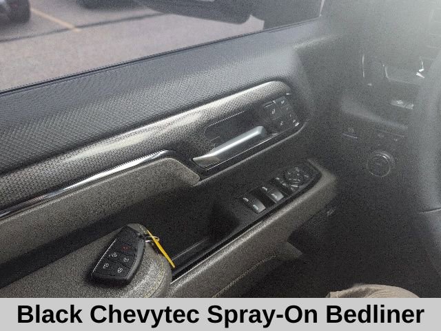 Used 2024 Chevrolet Silverado 2500 ZR2 w/ Technology Package AWD/4WD image 11