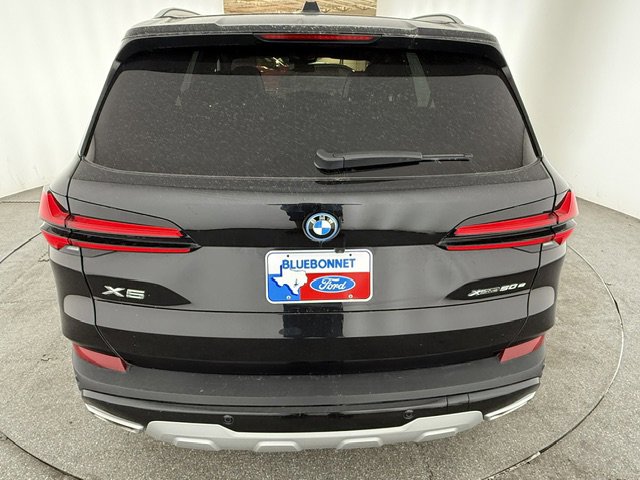 Used 2025 BMW X5 xDrive50e AWD/4WD image 4