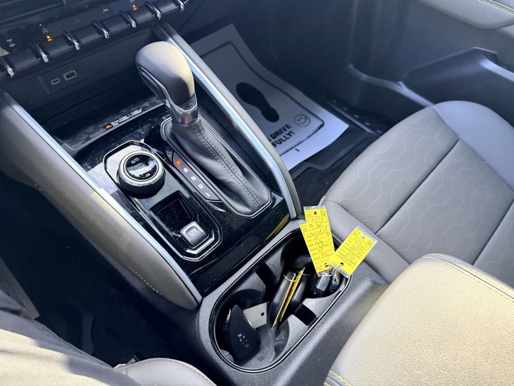 Used 2025 Chevrolet Colorado ZR2 w/ Technology Package image 22