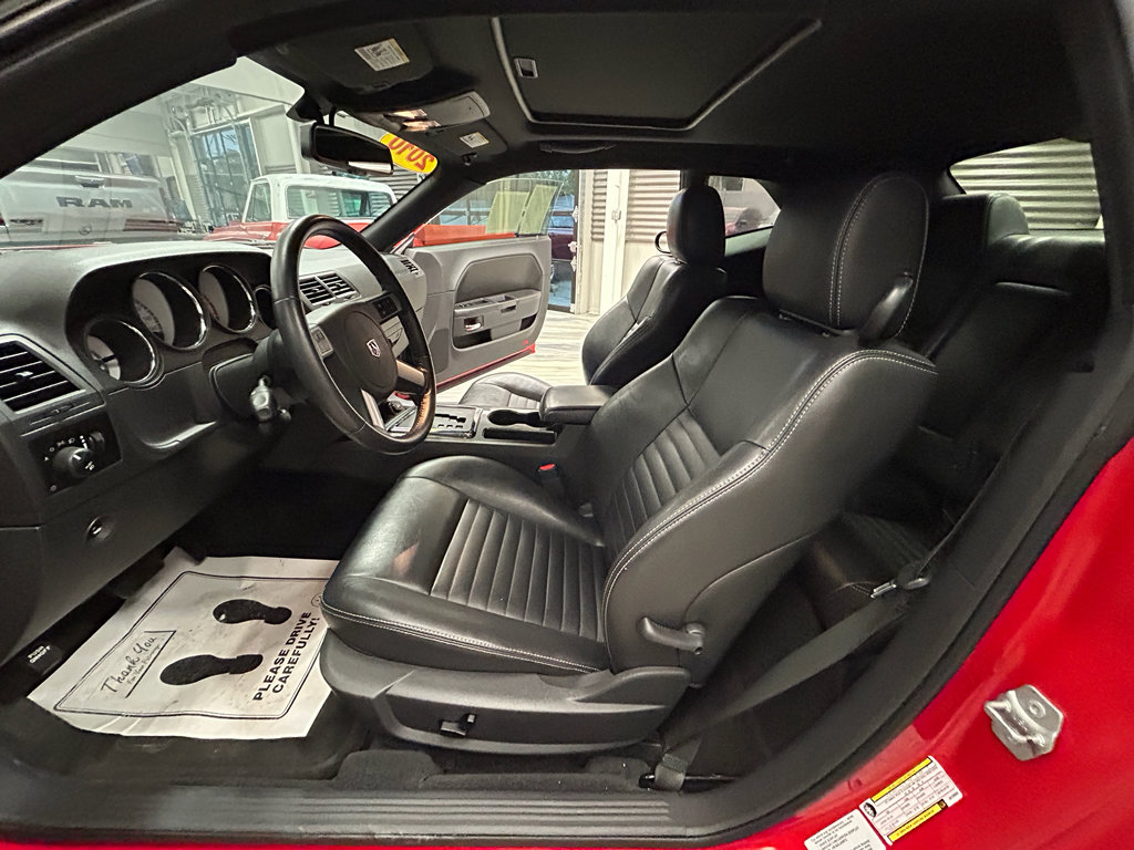 Used 2010 Dodge Challenger R/T RWD image 46