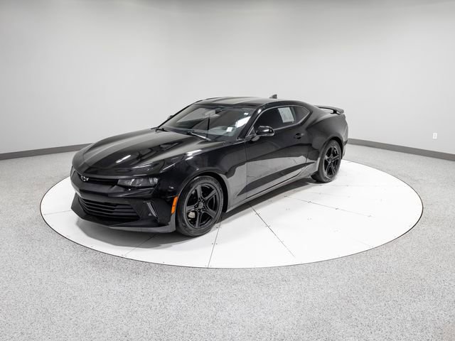 Used 2016 Chevrolet Camaro LT RWD image 29