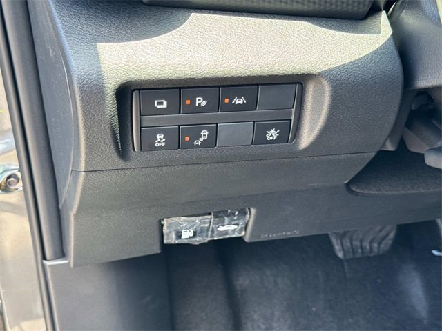 New 2025 Nissan Kicks Play S image 23