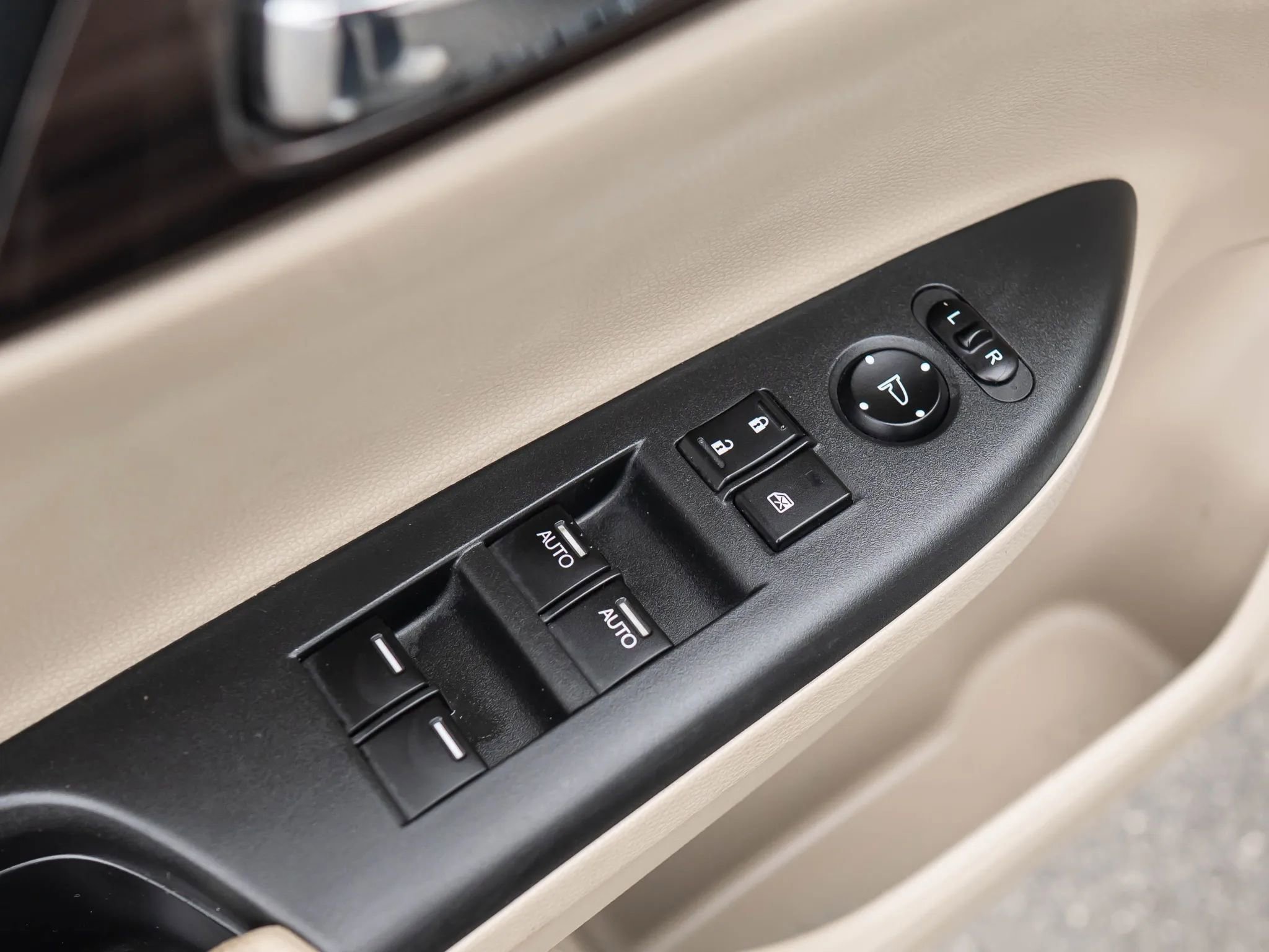 Used 2017 Honda Accord EX-L image 44