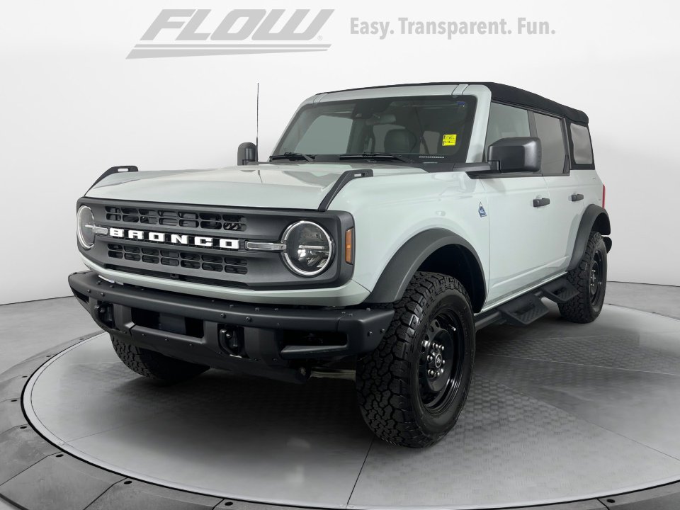 Used 2023 Ford Bronco Black Diamond image 3