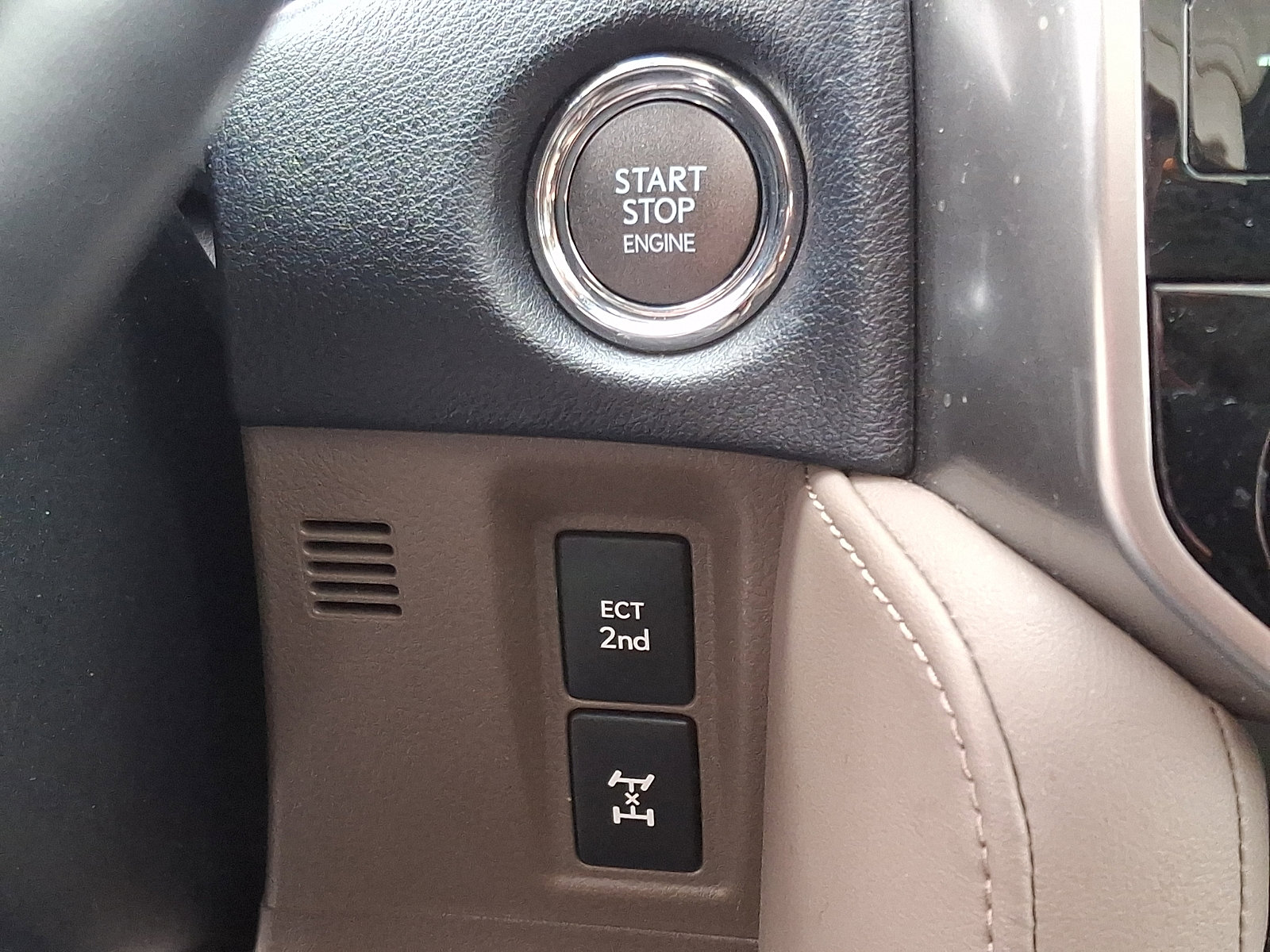 Certified 2023 Lexus GX 460 Premium w/ Premium Package AWD/4WD image 27