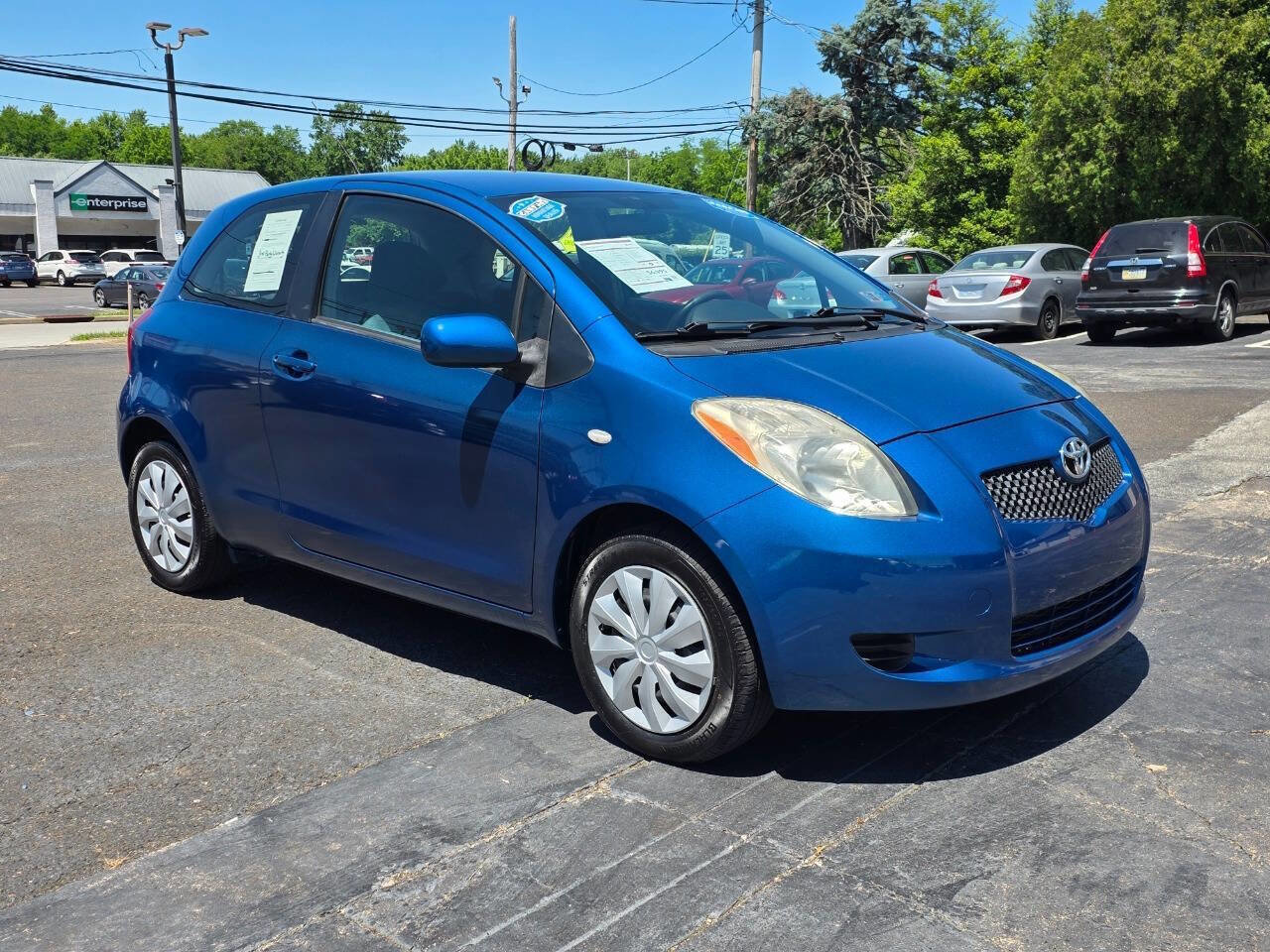 Used 2008 Toyota Yaris 2-Door Hatchback FWD image 3