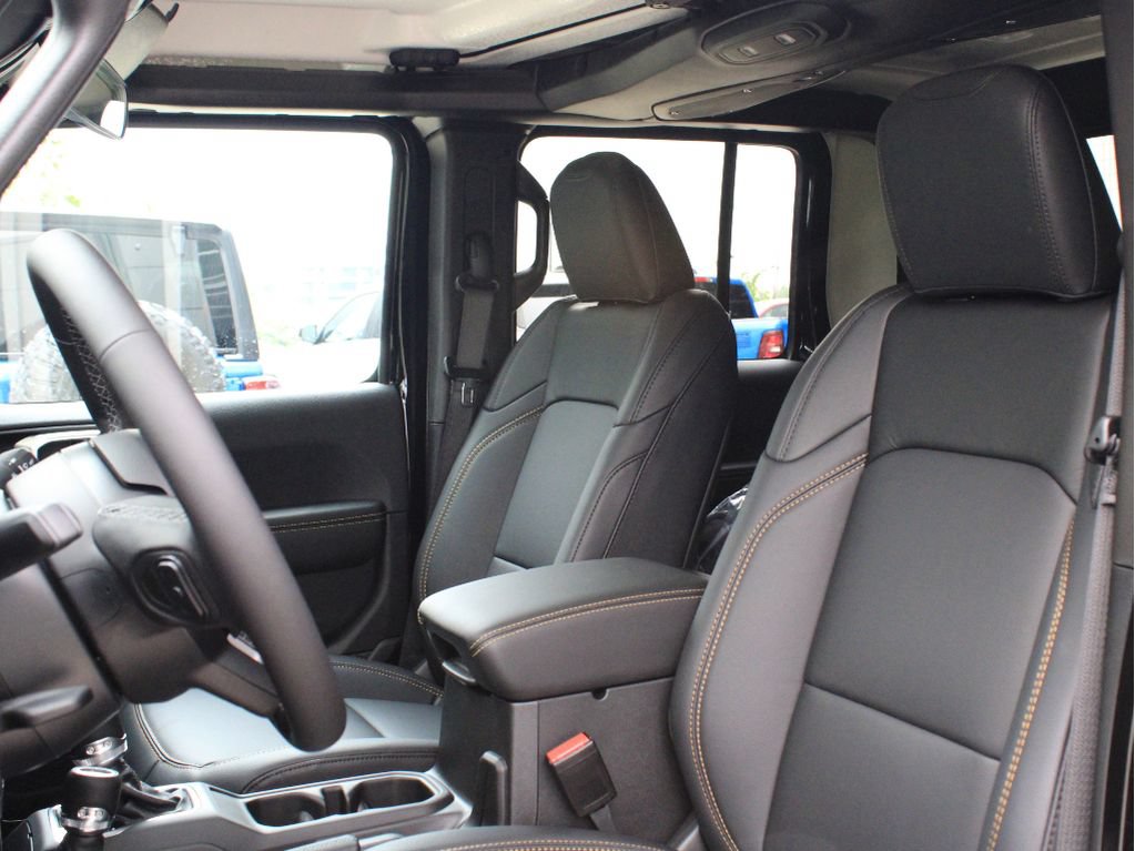New 2026 Jeep Gladiator Sport AWD/4WD image 10