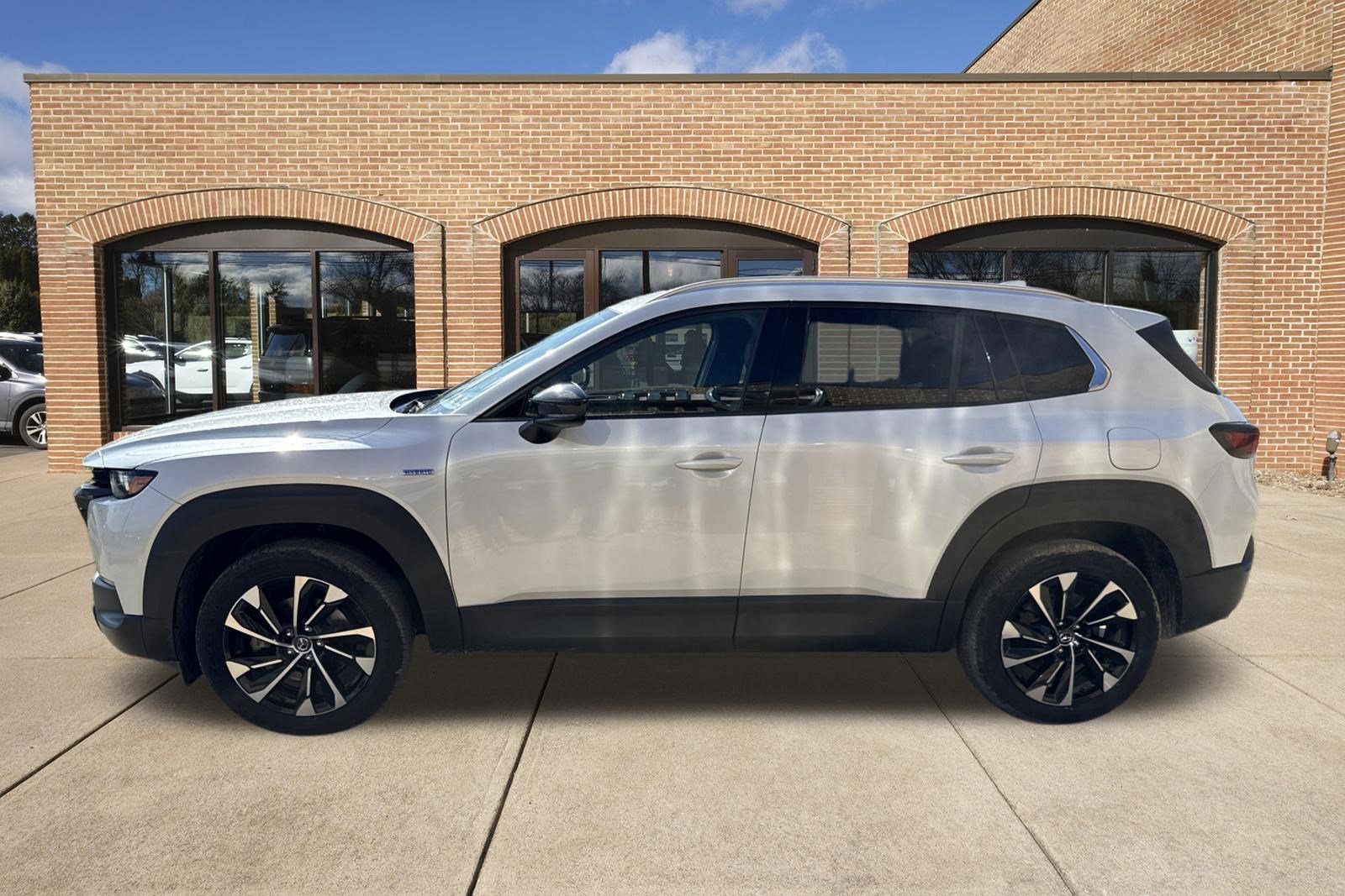 Certified 2025 MAZDA CX-50 2.5 Hybrid w/ Premium Plus Pkg image 7
