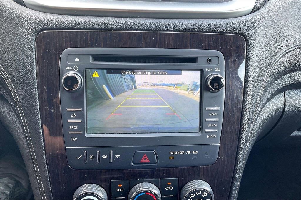 Used 2017 Chevrolet Traverse LT image 21