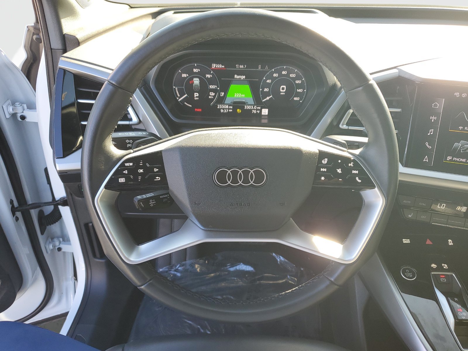Used 2024 Audi Q4 e-tron Prestige AWD/4WD image 28