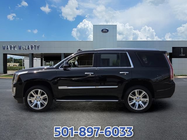 Used 2020 Cadillac Escalade Luxury AWD/4WD image 2