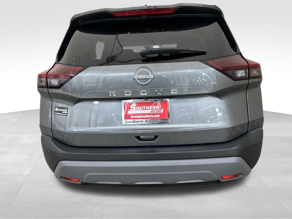 Used 2023 Nissan Rogue S image 4