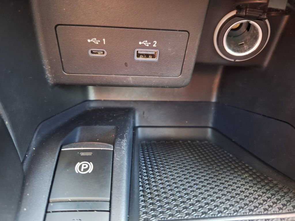 Certified 2023 Nissan Kicks SV image 16