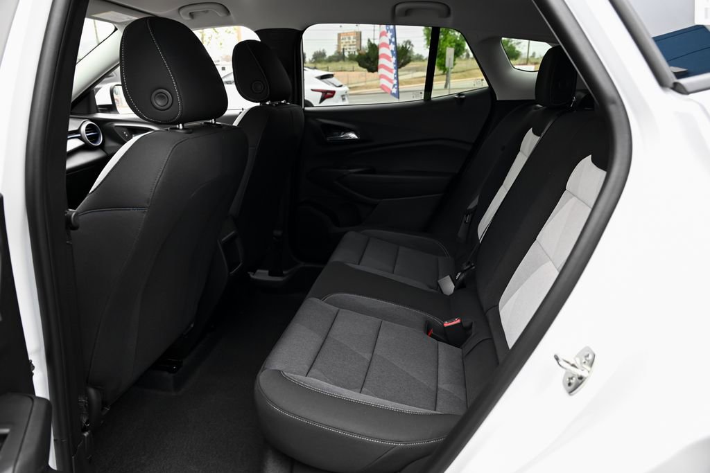 New 2026 Chevrolet Trax LS w/ LS Convenience Package FWD image 26