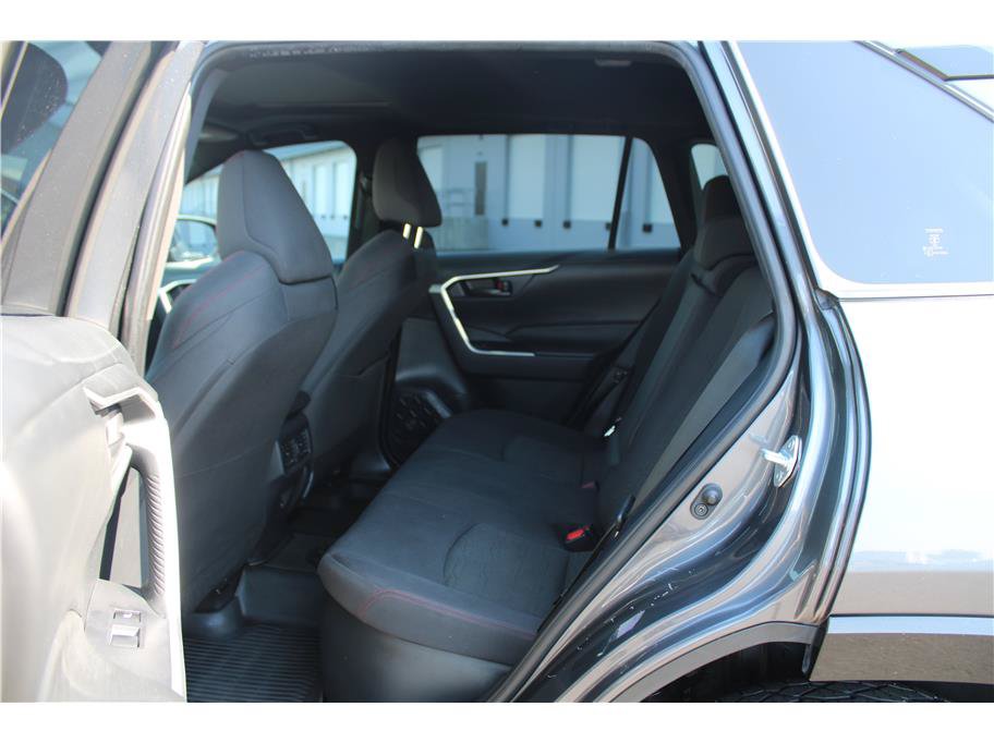Used 2021 Toyota RAV4 SE w/ Weather & Moonroof Package AWD/4WD image 12
