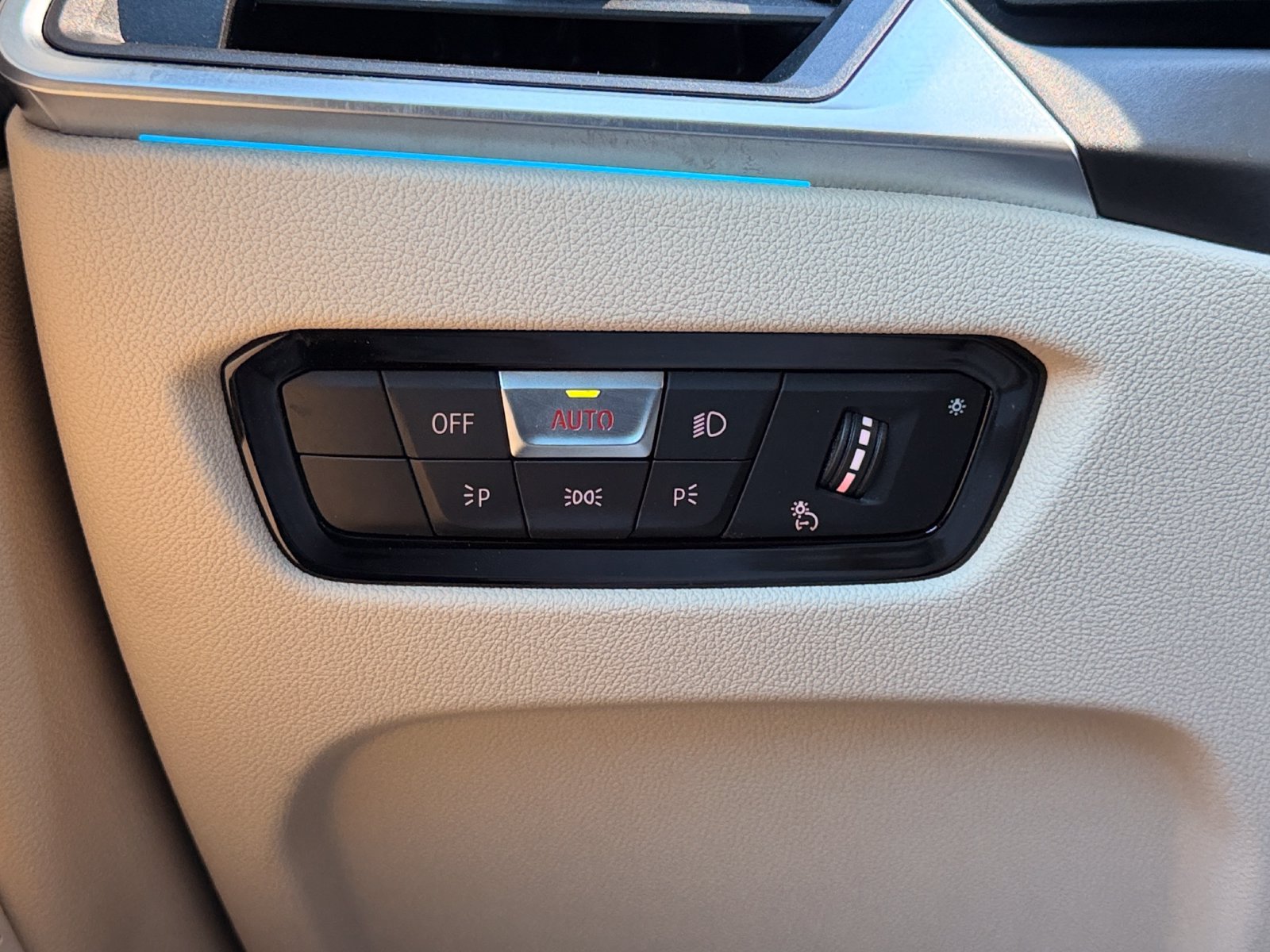 Used 2024 BMW 430i Convertible w/ Convenience Package RWD image 17