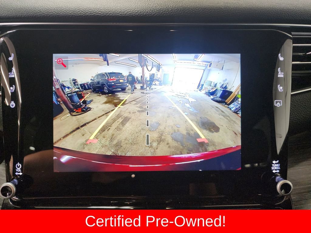 Certified 2024 Jeep Wagoneer Series II w/ Flexible Seating Group image 20