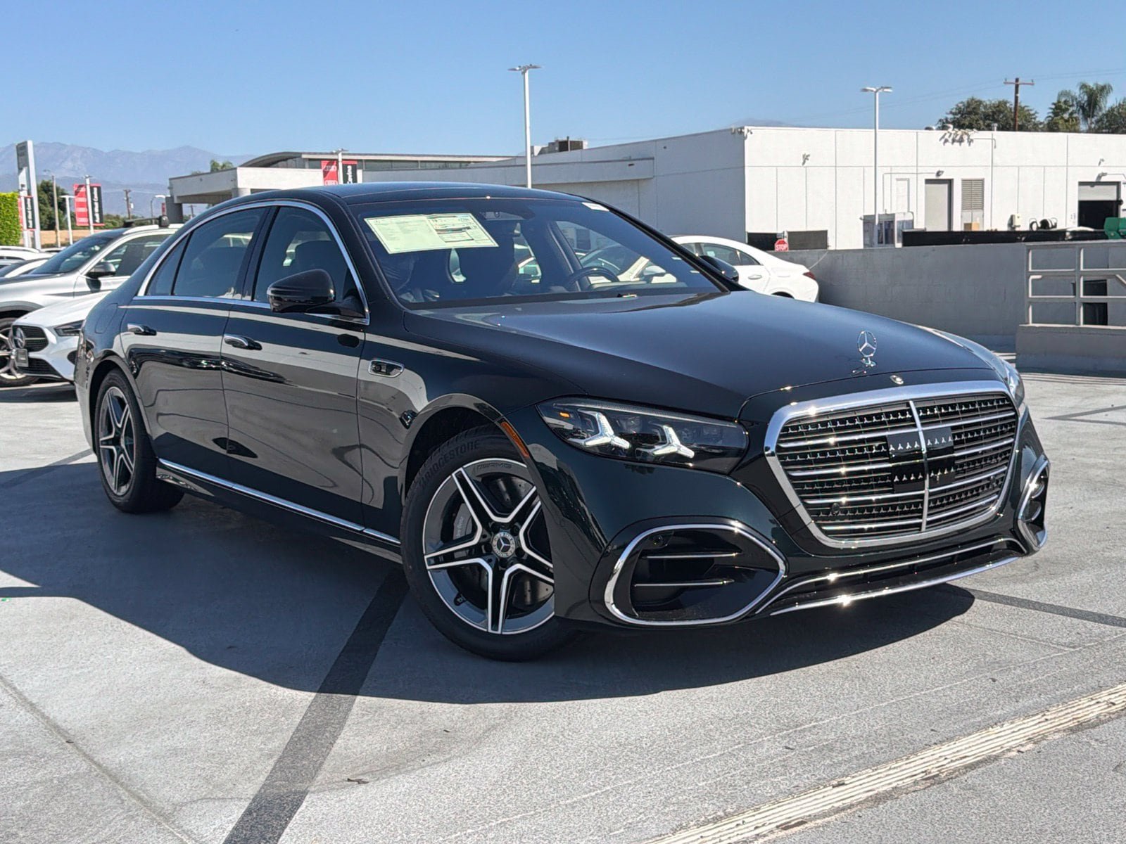 New 2027 Mercedes-Benz S 580 4MATIC Sedan image 2