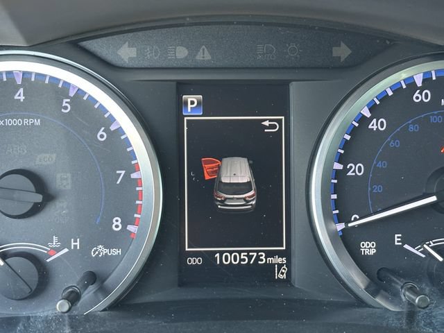 Used 2017 Toyota Highlander LE FWD image 15