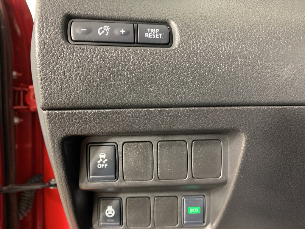 Used 2018 Nissan Rogue Sport SL image 17