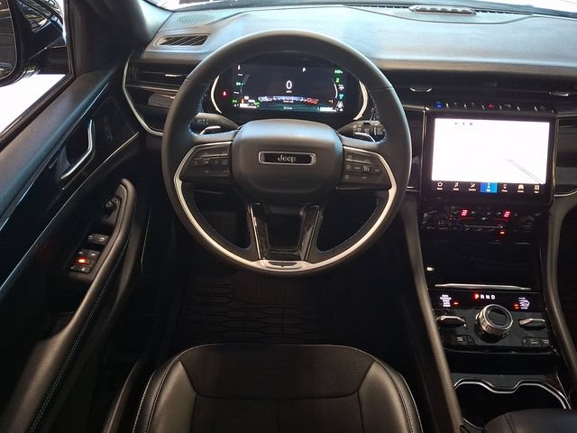 Used 2023 Jeep Grand Cherokee Trailhawk w/ Luxury Tech Group III AWD/4WD image 10