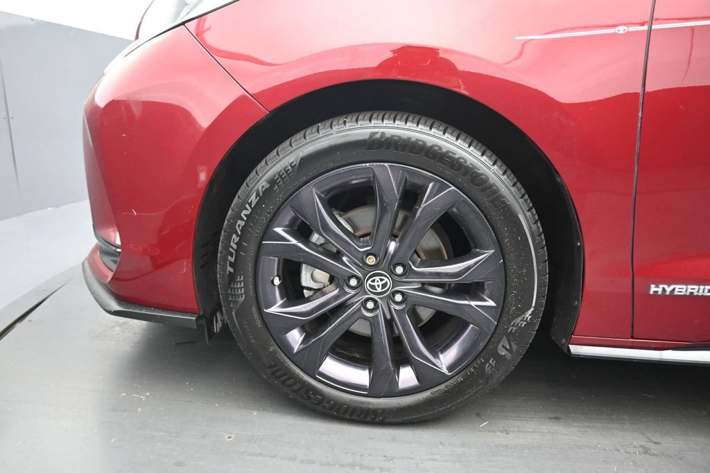 Used 2021 Toyota Sienna XSE FWD image 63