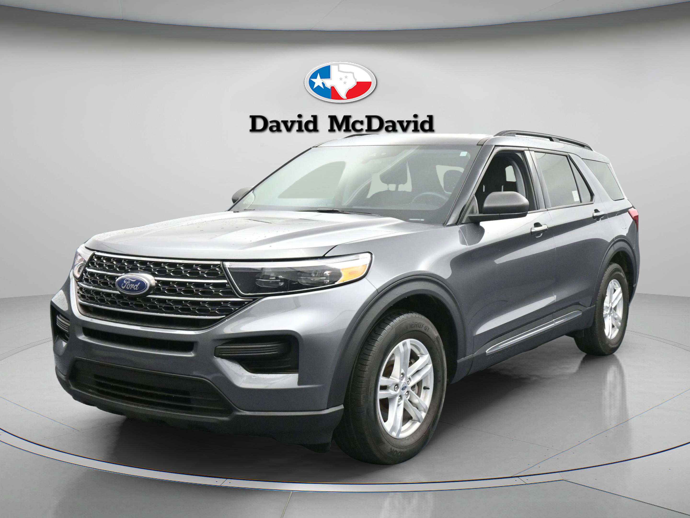 Used 2023 Ford Explorer XLT RWD image 4