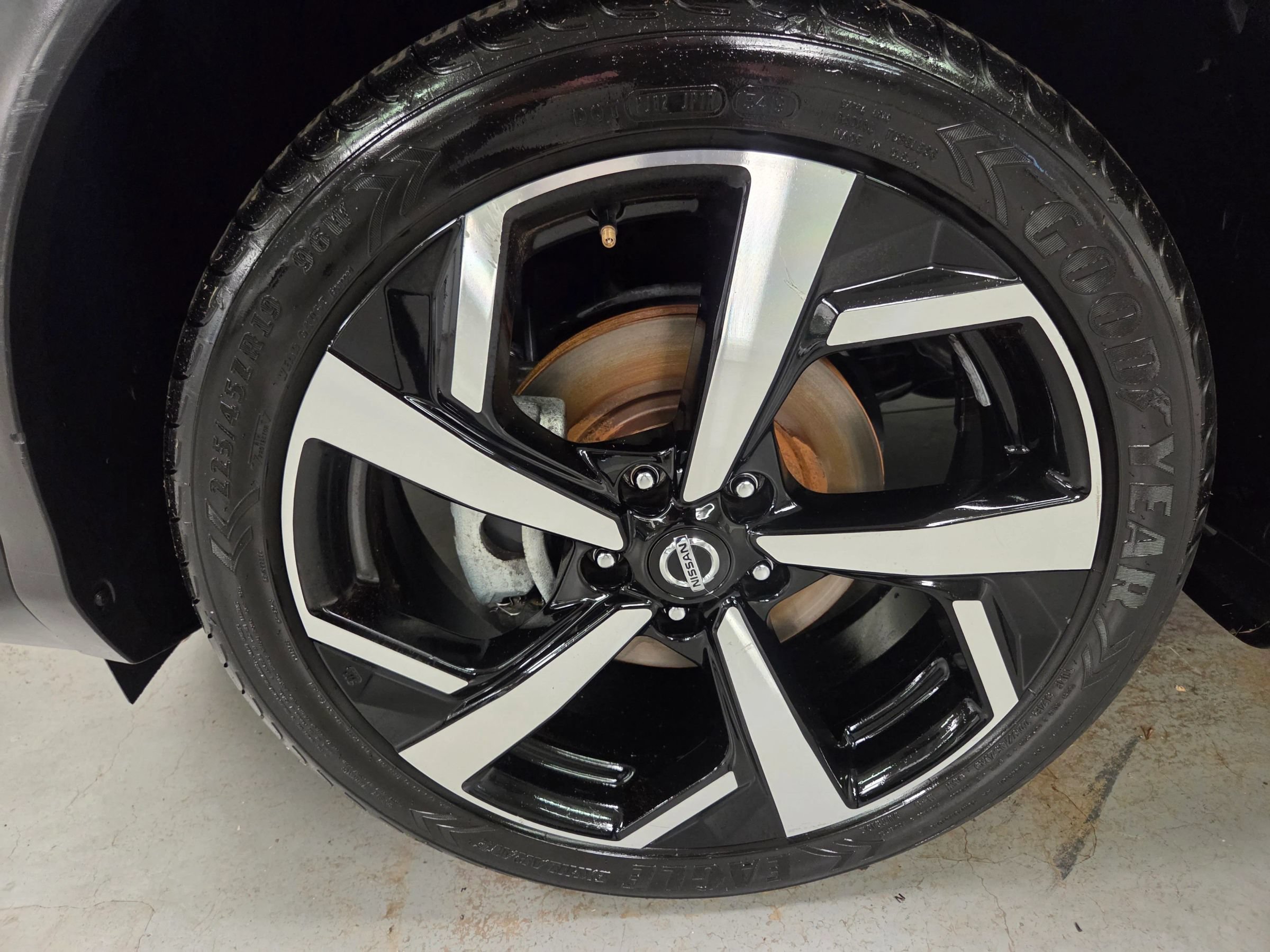 Used 2021 Nissan Rogue Sport SL w/ Premium Package AWD/4WD image 13