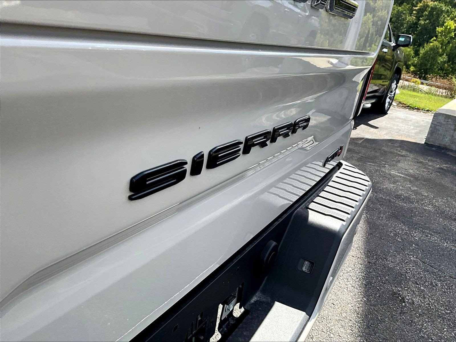 New 2026 GMC Sierra 1500 AT4 w/ AT4 Premium Package AWD/4WD image 13