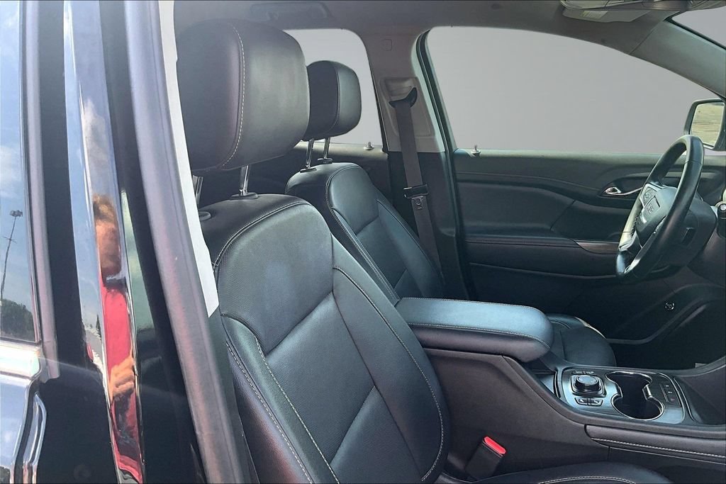 Used 2023 GMC Acadia SLT AWD/4WD image 7