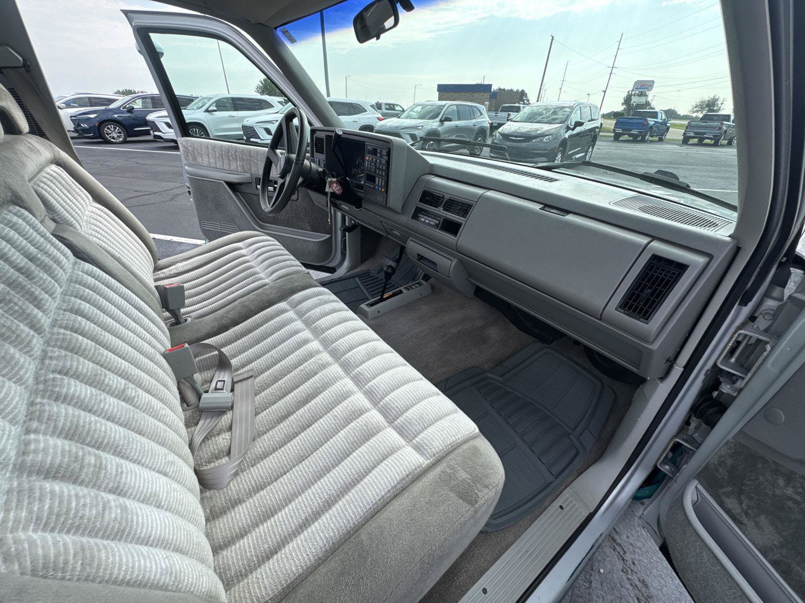 Used 1993 GMC Sierra 1500 4x4 Regular Cab image 13