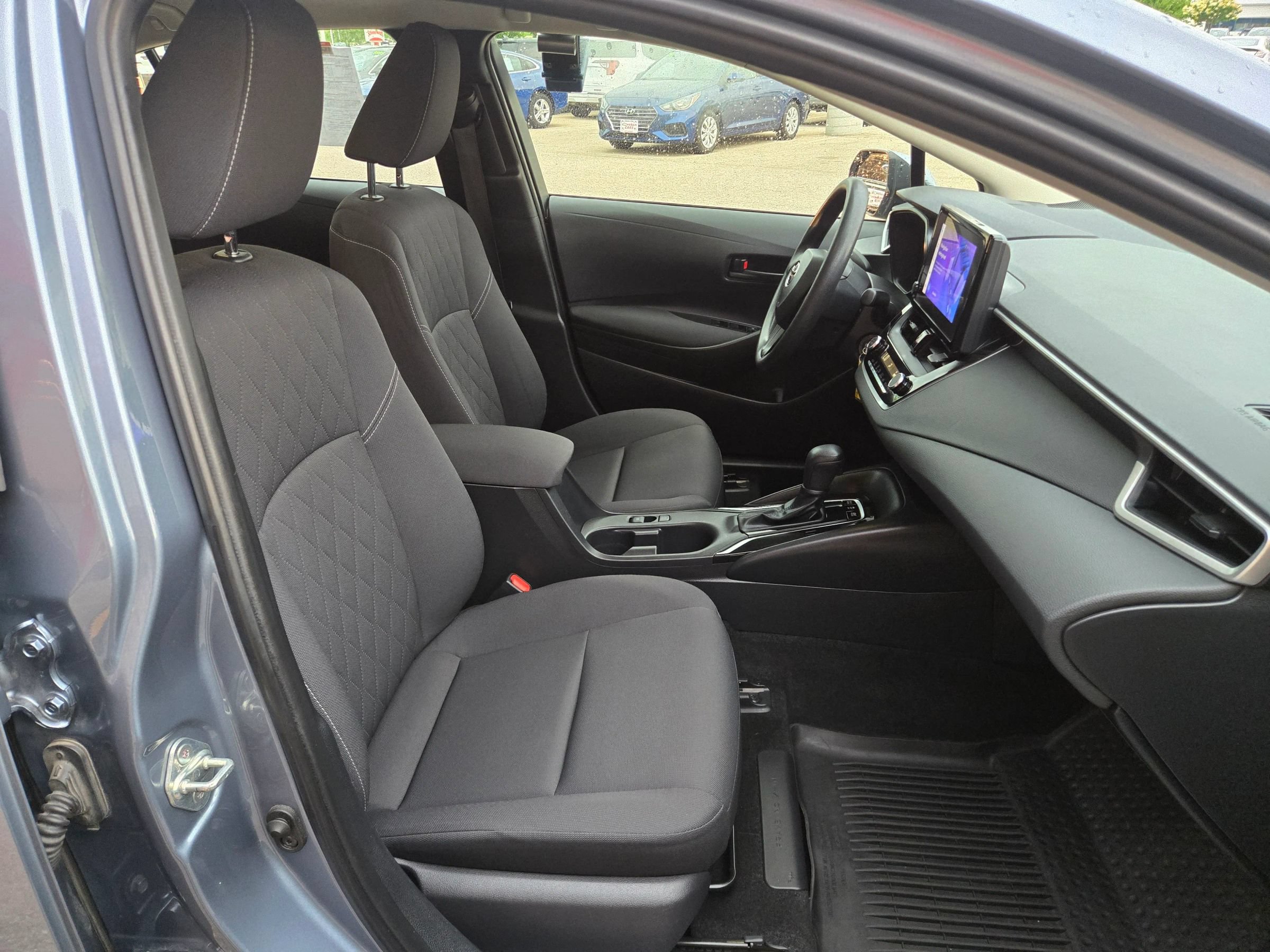 Used 2023 Toyota Corolla LE FWD image 8
