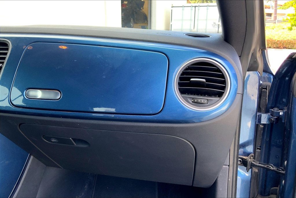 Used 2019 Volkswagen Beetle 2.0T SE FWD image 15