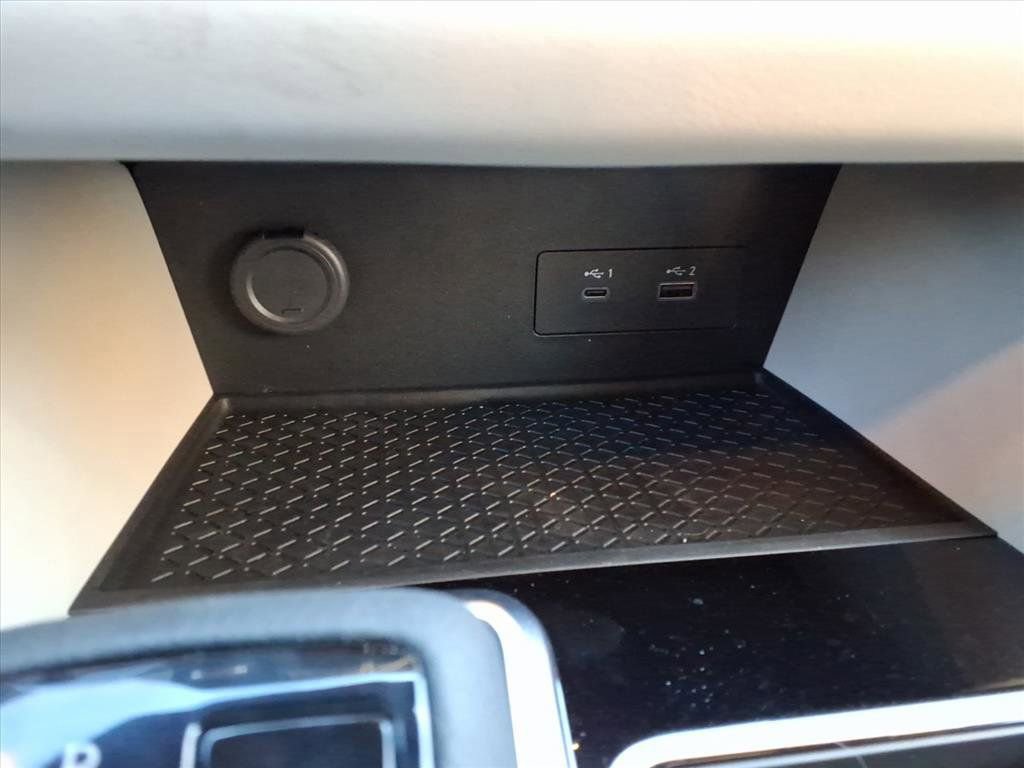 New 2025 Nissan Pathfinder SV w/ Black Appearance Package image 13