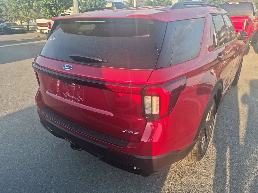 New 2026 Ford Explorer ST-Line w/ ST-Line Street Pack AWD/4WD image 12