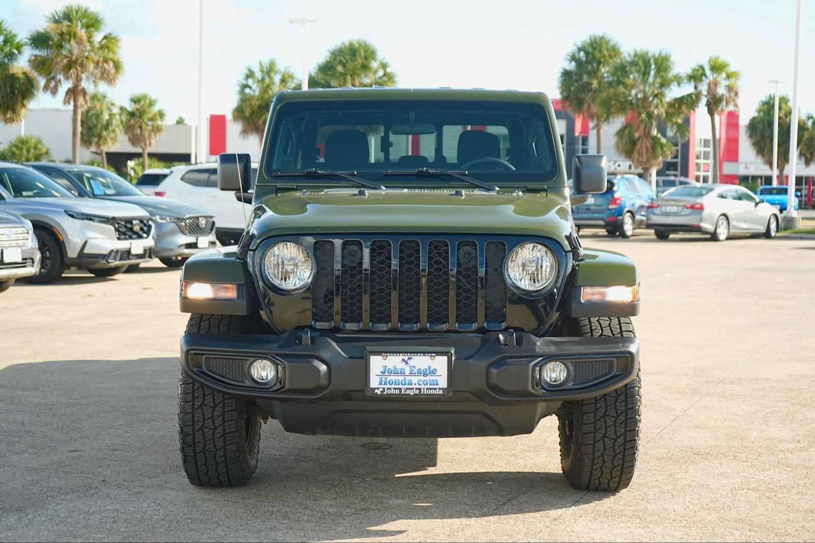 Used 2023 Jeep Gladiator Sport AWD/4WD image 6