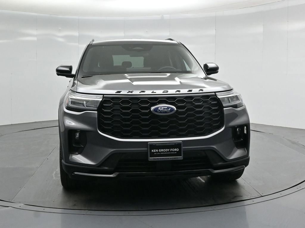 Used 2025 Ford Explorer ST-Line w/ ST-Line Street Pack image 25