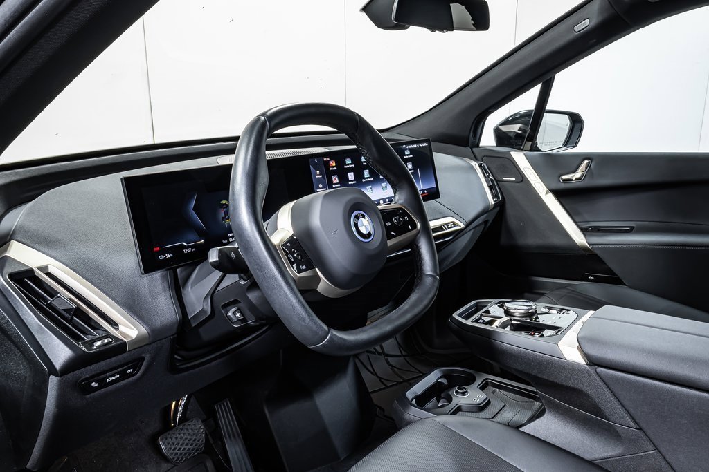 Used 2025 BMW iX xDrive50 image 4