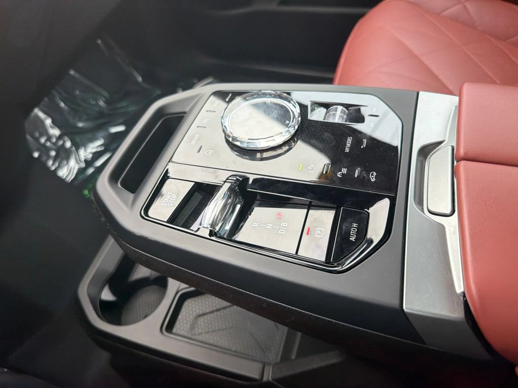 Used 2025 BMW iX M60 AWD/4WD image 34