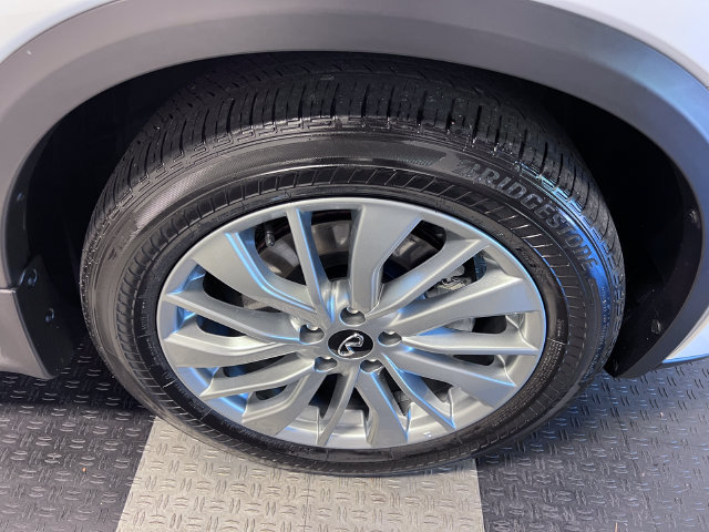 Used 2025 INFINITI QX50 Luxe AWD/4WD image 10
