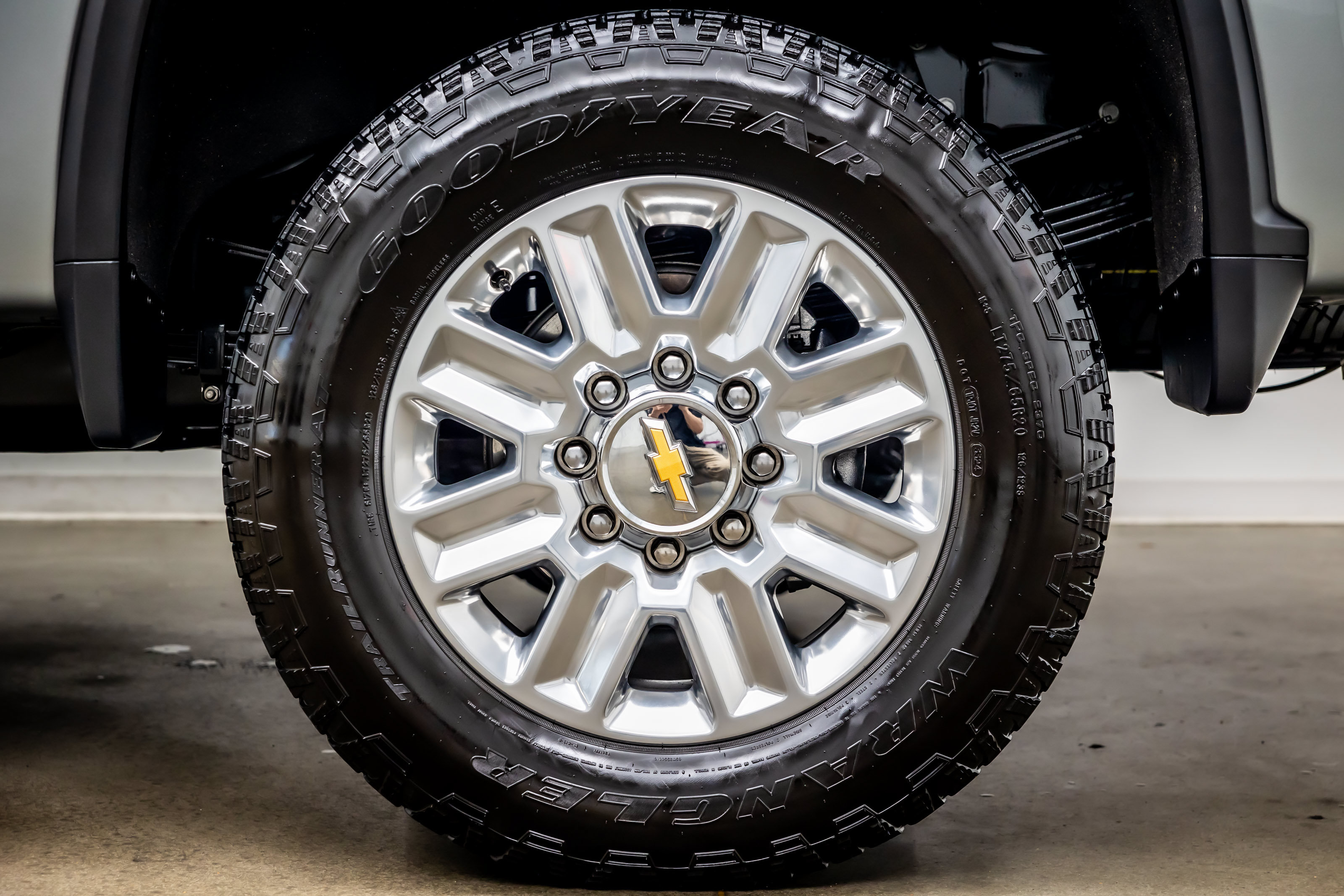 Used 2025 Chevrolet Silverado 3500 High Country w/ Technology Package AWD/4WD image 38