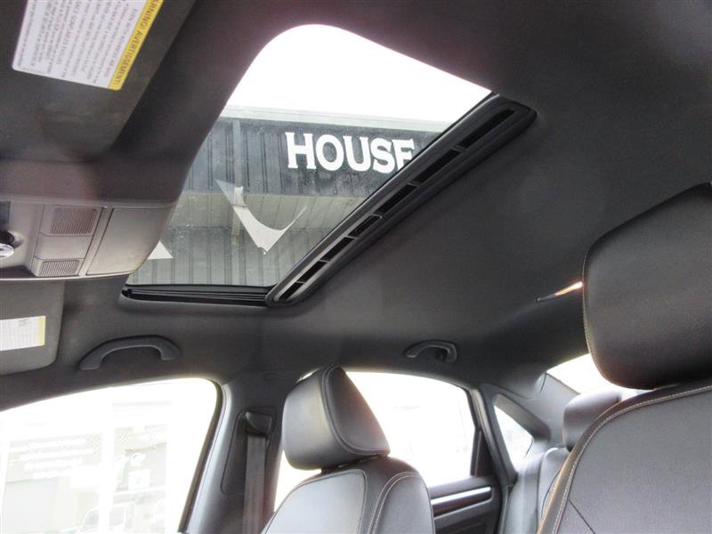 Used 2018 Volkswagen Passat 3.6 image 18